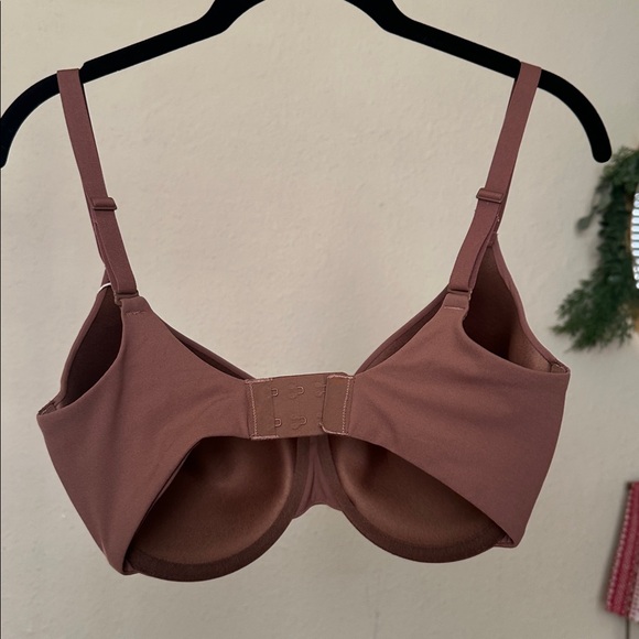 Skims Fits Everybody T-shirt Demi Bra in Jasper NWOT size 34DDD - Picture 4 of 8